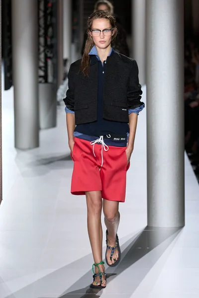 Look 60